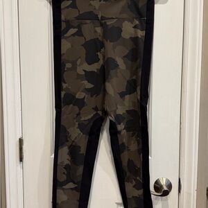 Athleta Camouflage Leggings - Black and Tan